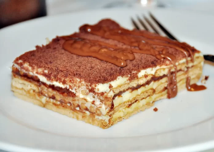 Biscuit Cake With Homemade Egg Cream